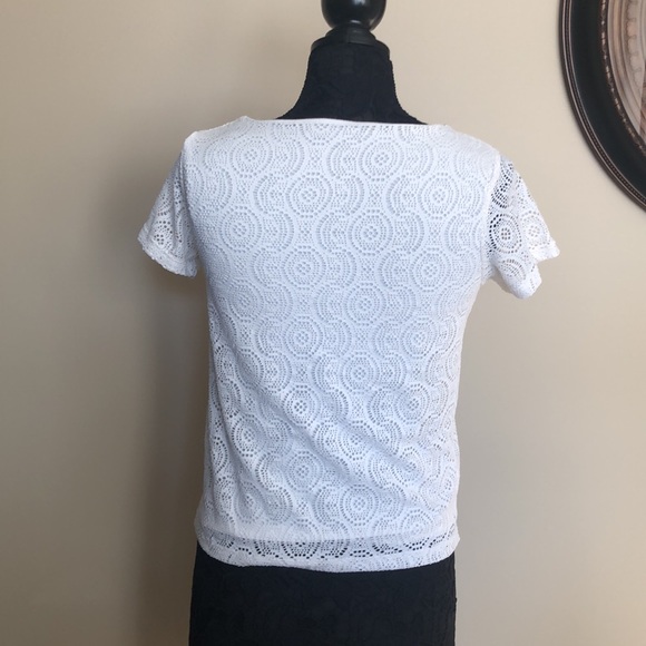 Lacey design short sleeve top - Picture 3 of 3